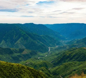 The Nongriat Survival Guide: How to Conquer the 3,500 Steps (And Love It)