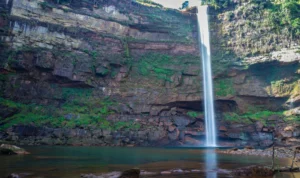 7 Secret Waterfalls in Meghalaya That the Big Tour Groups Don’t Know About